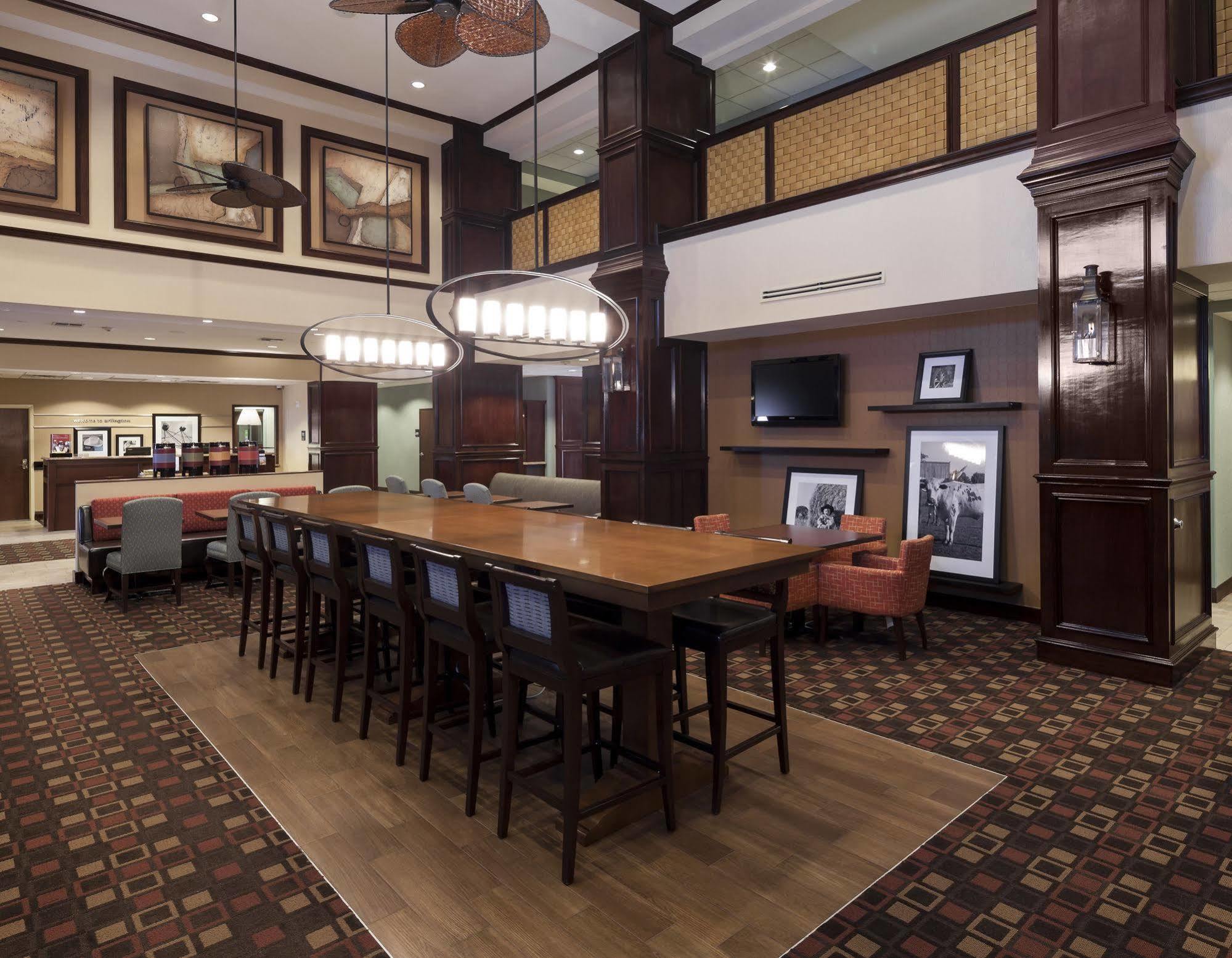 Hampton Inn & Suites Dallas-Arlington-South Eksteriør billede